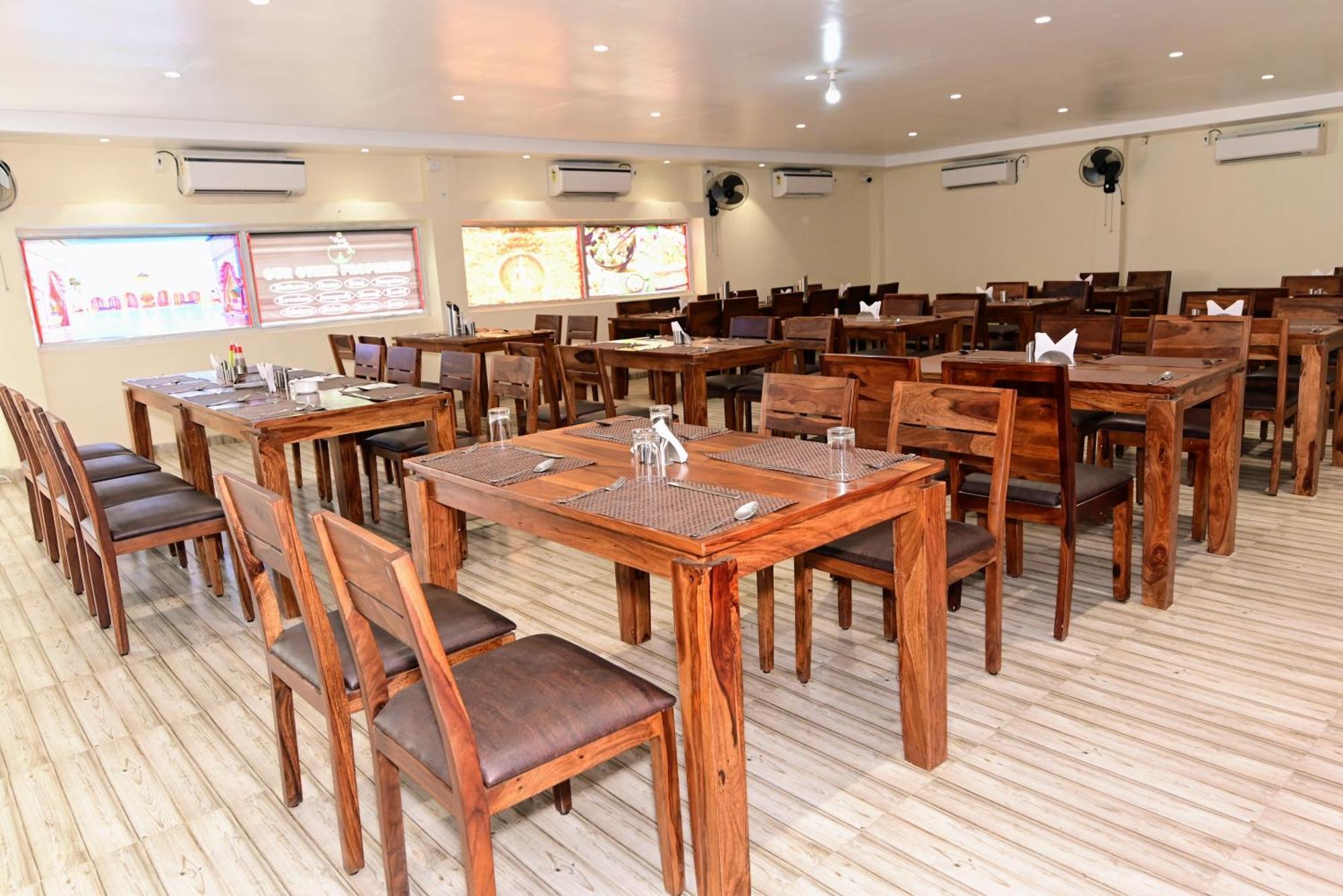 The Byke Niranjana Hotel Gaya Exterior photo